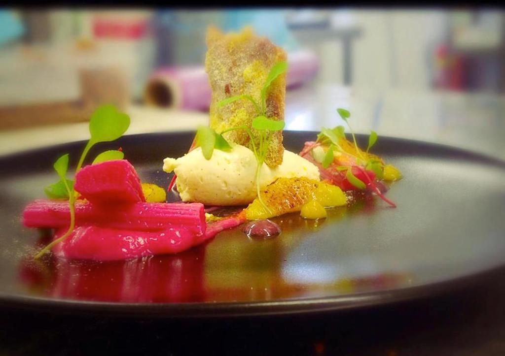 Rooms @ Restaurant 43 Great Bentley Екстер'єр фото